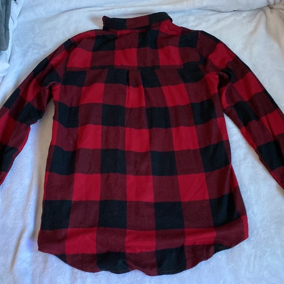 Black and red button up flannel - Picture 9 of 10